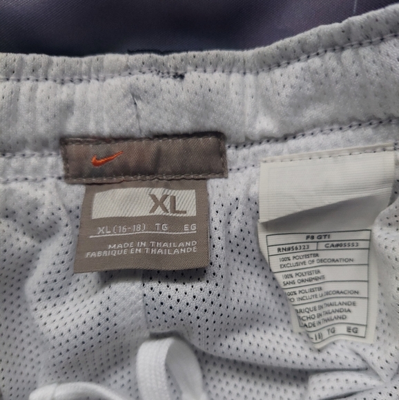 Nike Reversible Athletic Shorts 5" Inseam - Picture 7 of 9